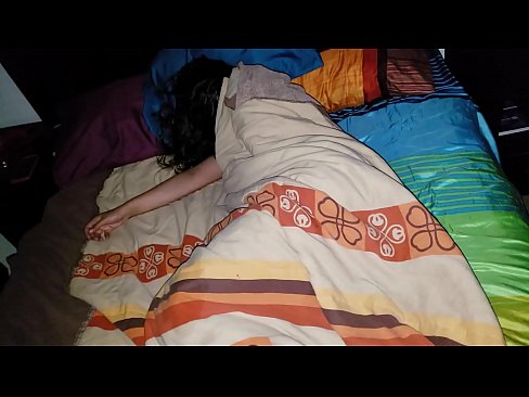 ❤️ सौतेला बेटा सोते समय अपनी युवा सौतेली माँ को डांटता है। सेक्स hi.tuberxxx.ru पर  ️❤